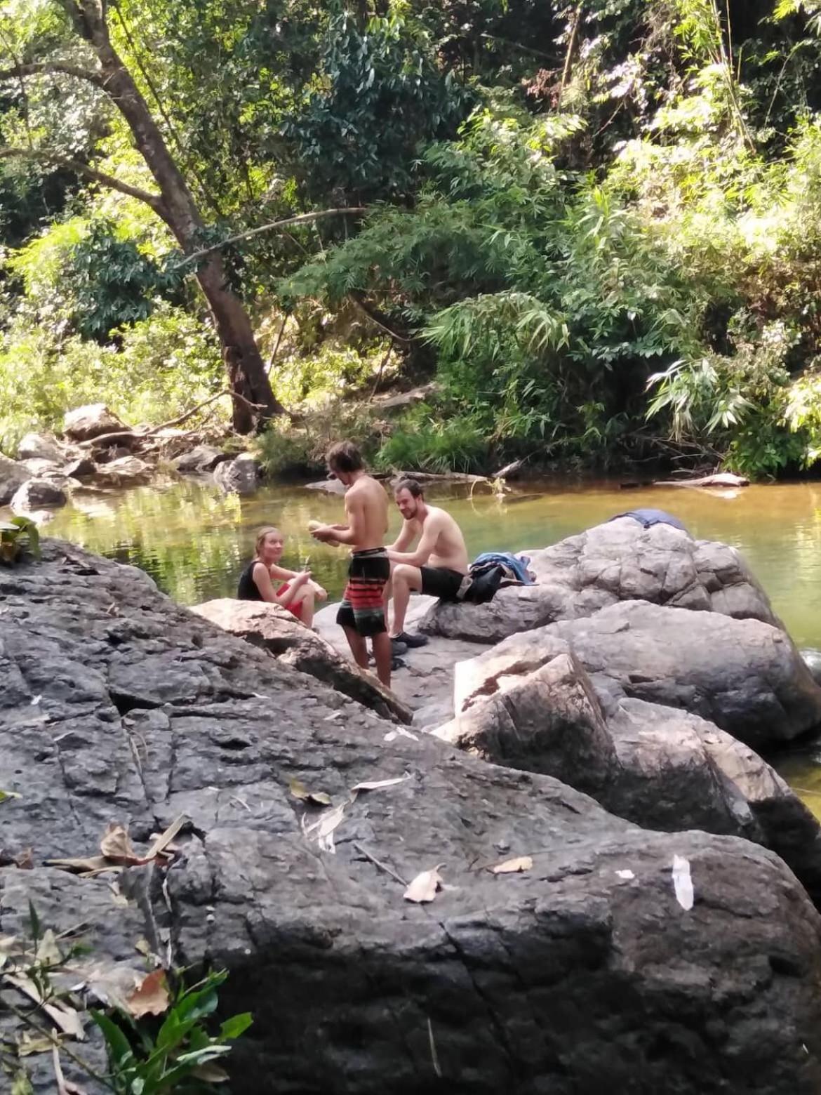 Bee Bee'S Chalets Home Stay And Trekking Banlung Luaran gambar